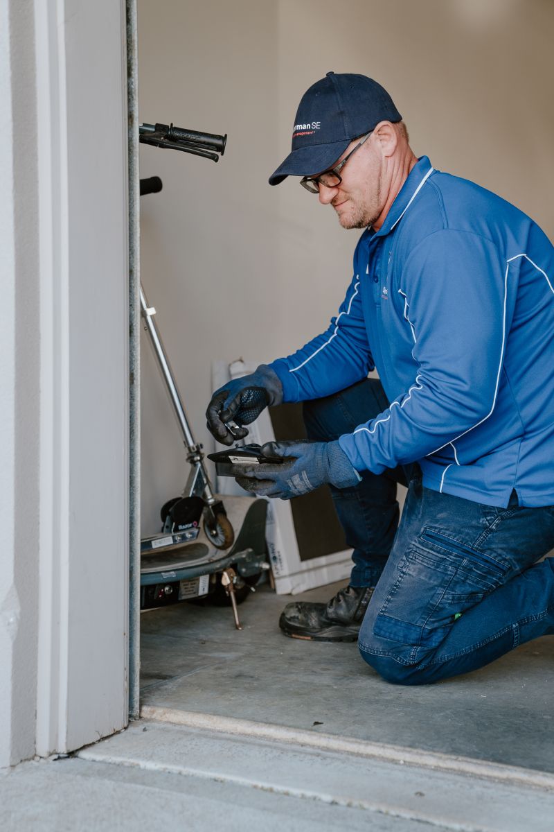 setting safe bait stations inside the house